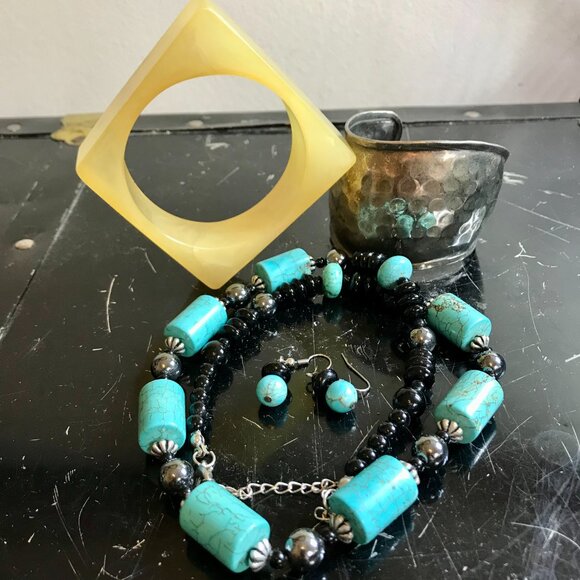 Lot Costume Fashion Jewelry Chunky Bangles Bracelets, Necklaces, Ring, Pendant - Picture 3 of 11